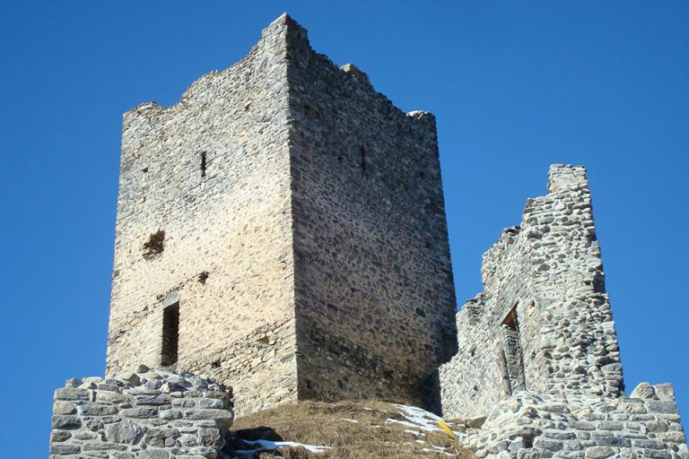 Burg Strassberg Areal Burg Strassberg Malix